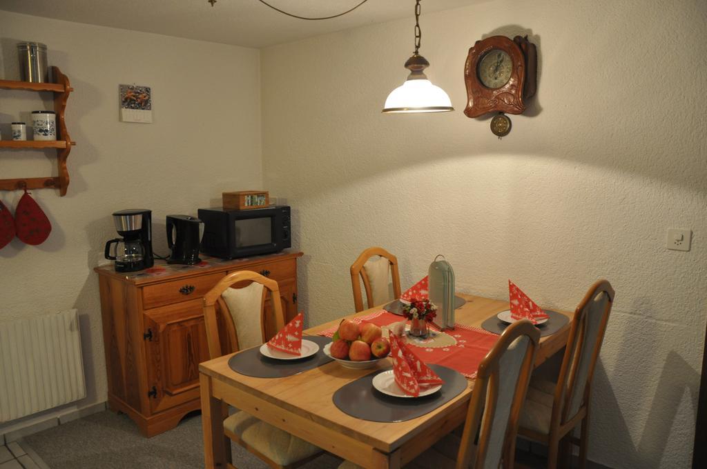 Ferienwohnungen Alter Raaben Ruti  Bagian luar foto